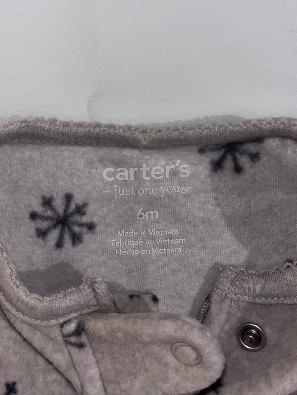 NWT Carter's Fleece Sleeper 6M Gray Snowflake Zip Footed - Picture 4 of 4